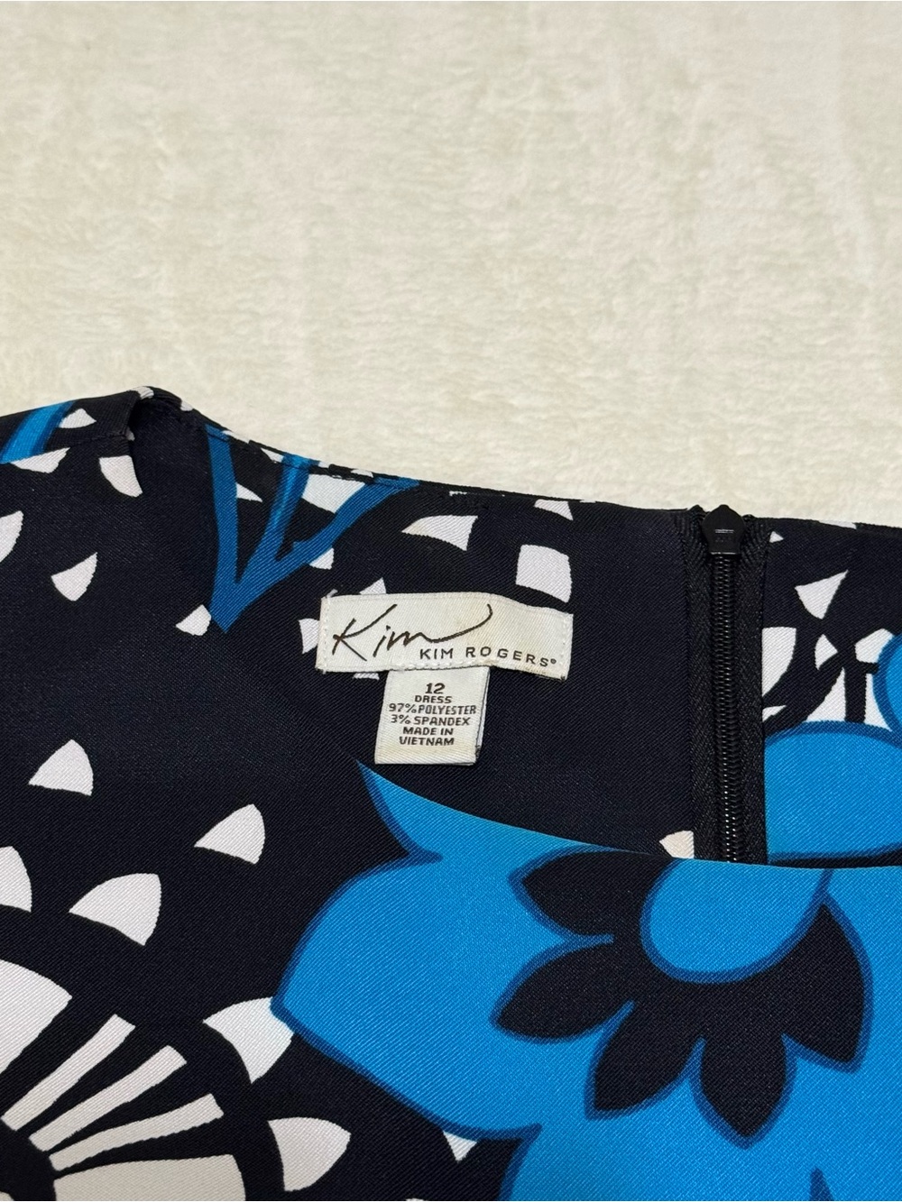 Kim Rogers Black Dress with Blue & White Floral Pattern - Picture 3 of 6